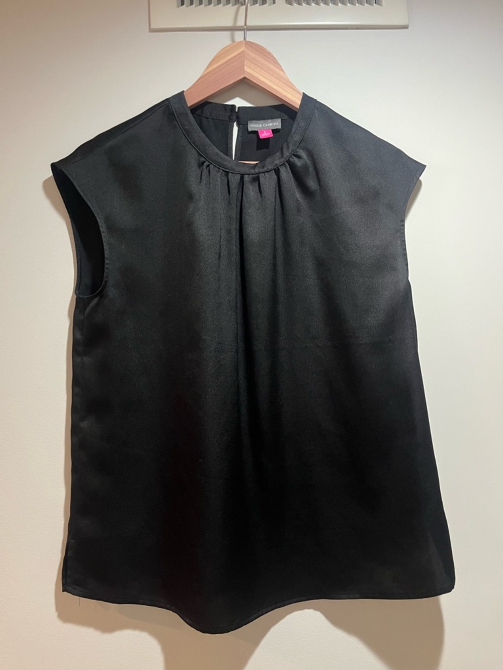 Vince Camuto Black Satin Pleated-Neck Cap-Sleeve Top